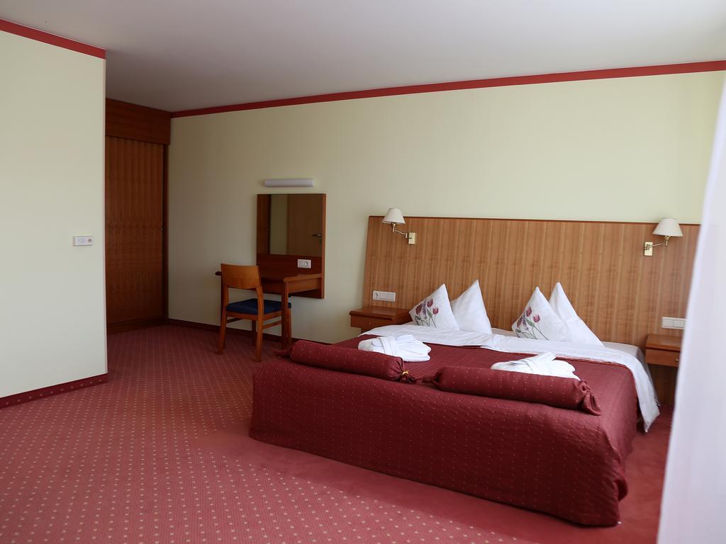 Hotel Tigra Priekuļi Esterno foto