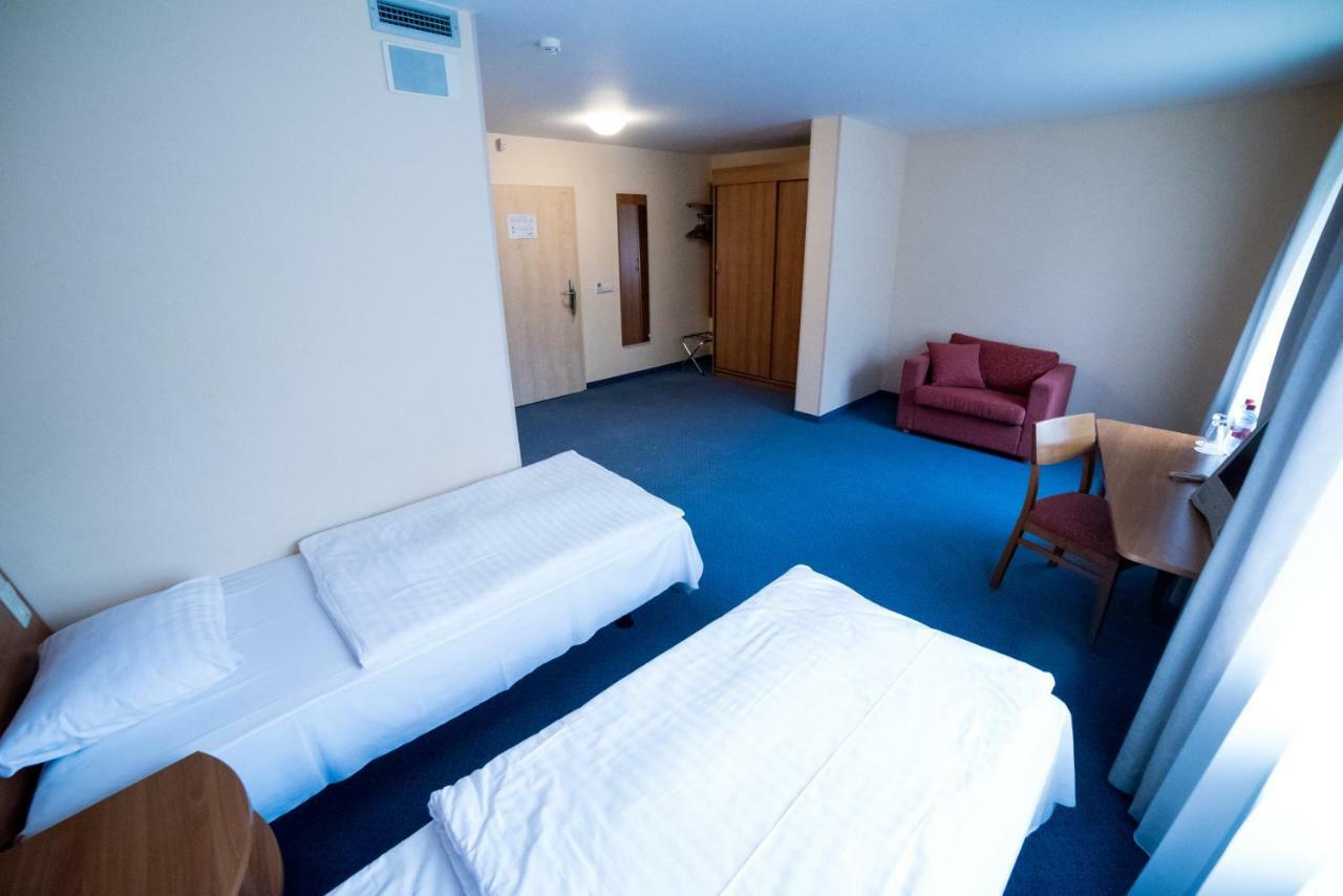 Hotel Tigra Priekuļi Esterno foto