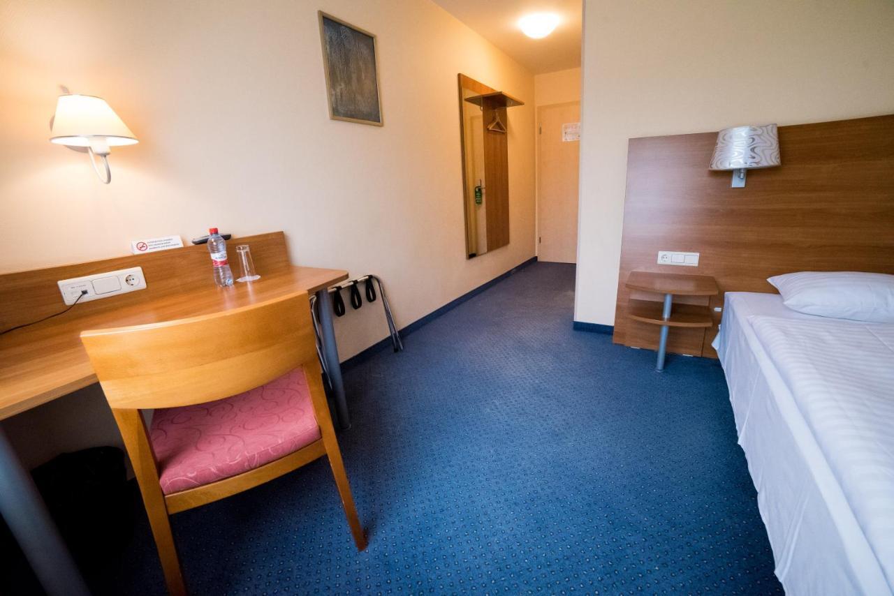 Hotel Tigra Priekuļi Esterno foto